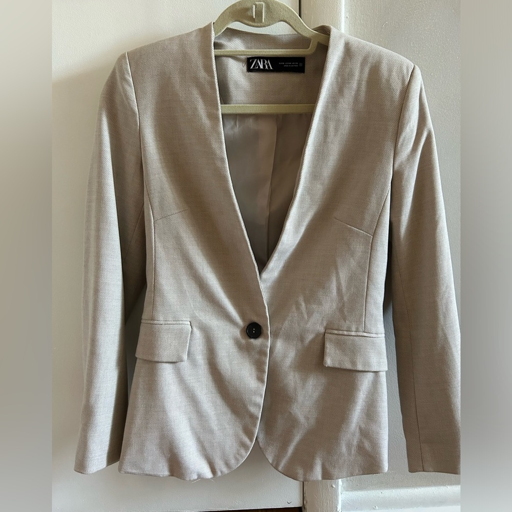 Zara Beige Single-Button Blazer